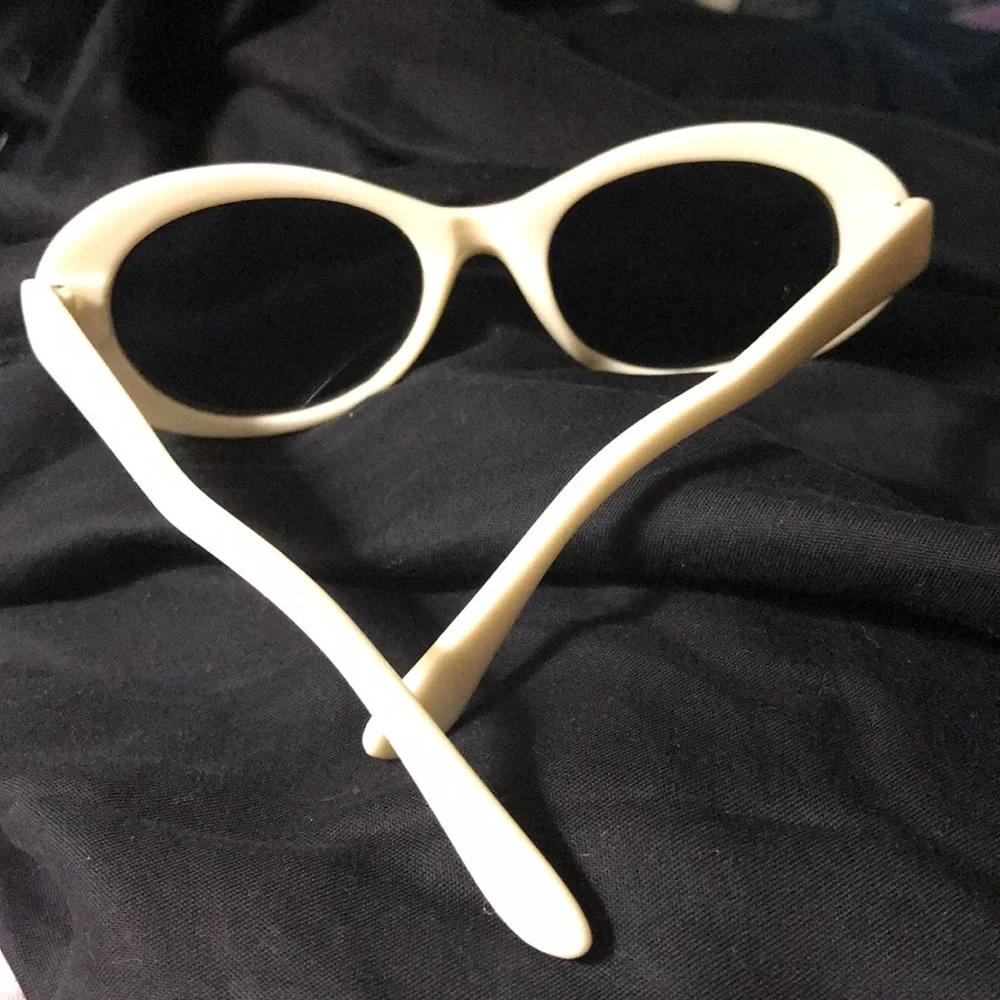 sunglasses white plastic frame w/medium grey lenses BARBIE -style frames Vintage